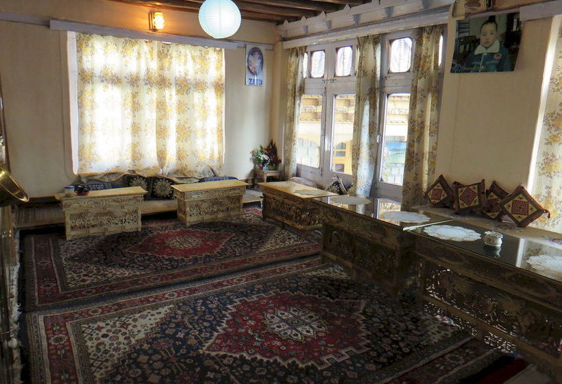 Pensión Nezer View Guest House Leh Jammu y Cachemira