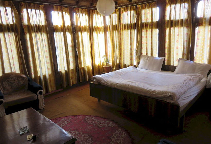 Pension Nezer View Guest House 2