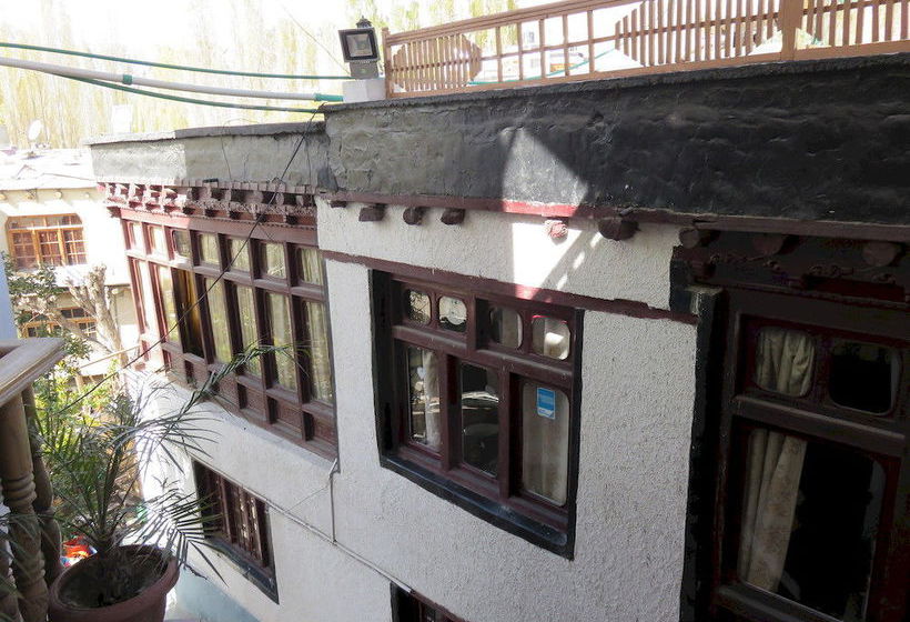 Pension Nezer View Guest House 4