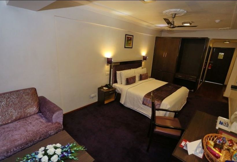 Batra Hotel And Residences 10