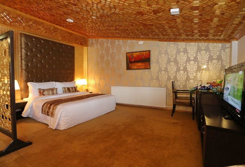 Batra Hotel And Residences 16