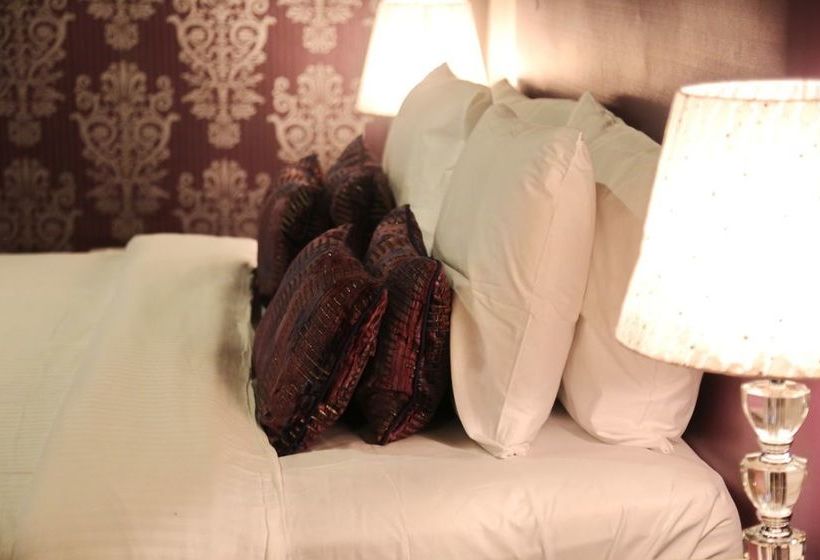 Batra Hotel And Residences 17