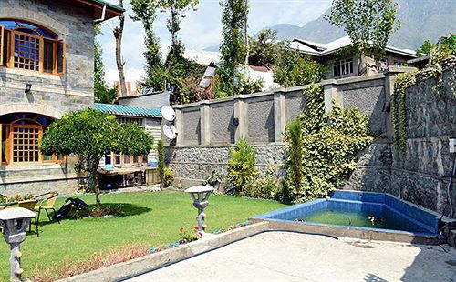 Ronak Resort Jammu y Cachemira