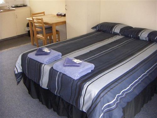 Family Motel At Camilla Court 18