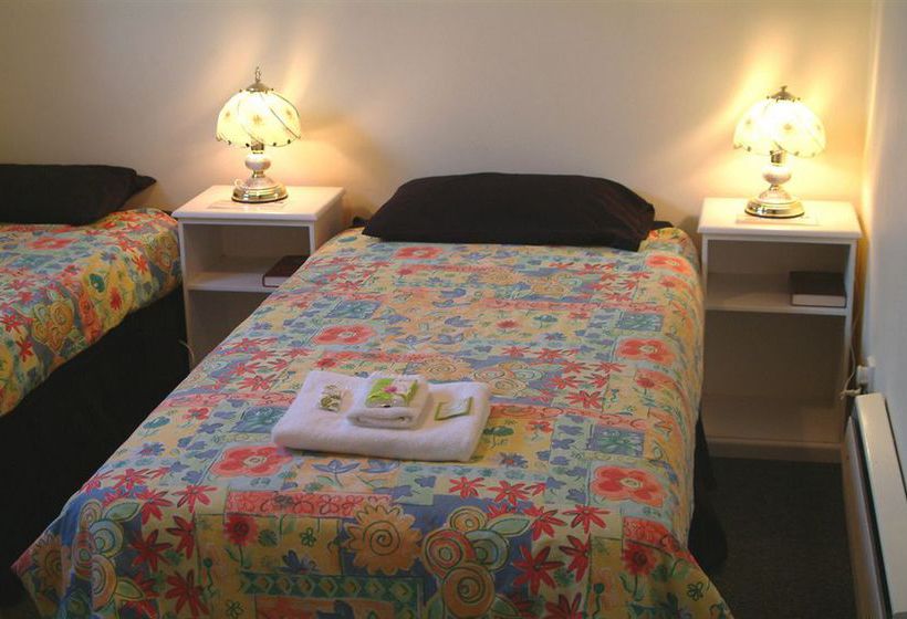 Family Motel At Camilla Court 3