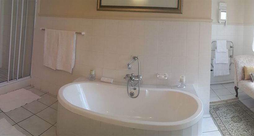 Pension Riversong Guest House & Cottage 20