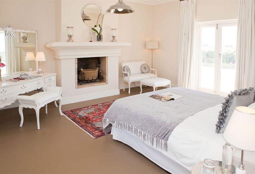 Pension Hawksmoor House 1