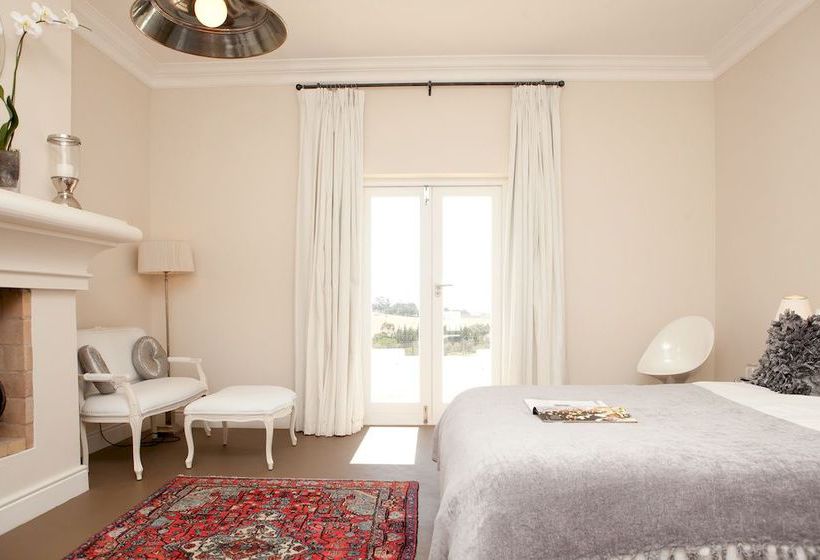 Pension Hawksmoor House 19