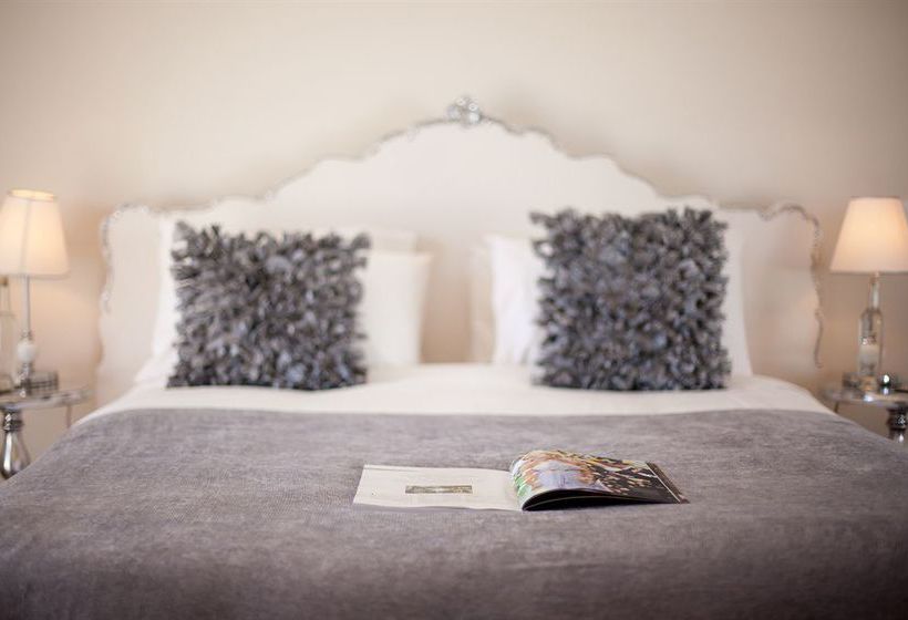 Pension Hawksmoor House 2