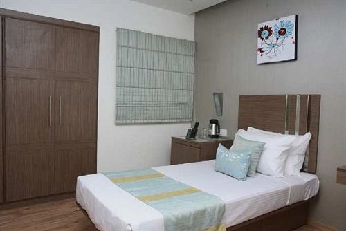 Hotel The Lotus Service Apartment 13