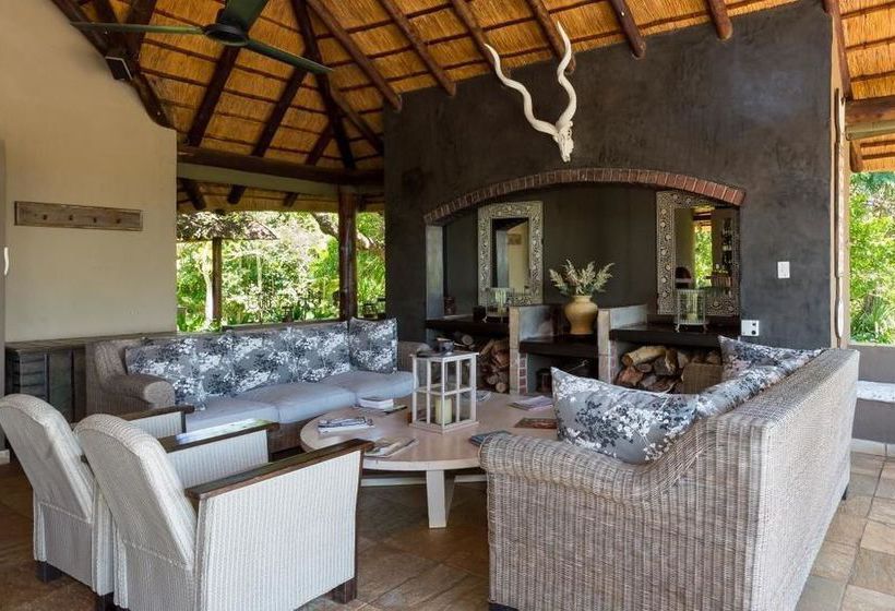 Pension Khaya Ndlovu Manor House 10