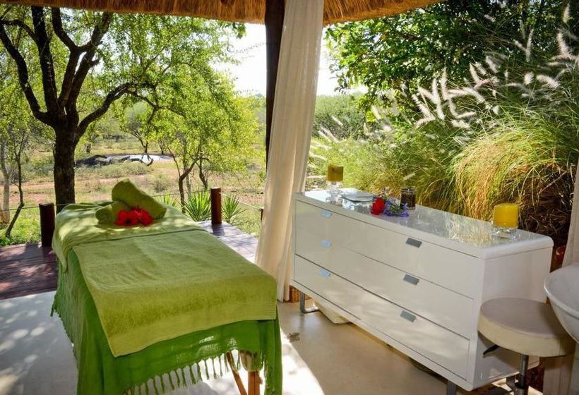 Pension Khaya Ndlovu Manor House 18