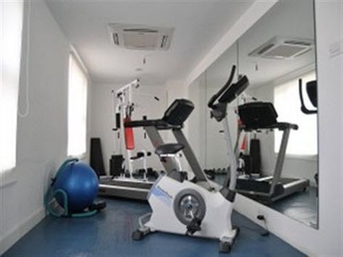 Hotel The Iris Inn By Bhagini 17