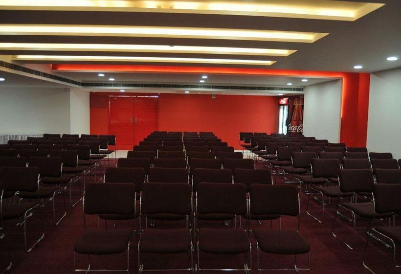 Hotel The Iris Inn By Bhagini 9