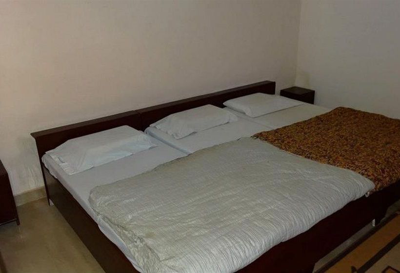 Hostel Friends Paying Guest House