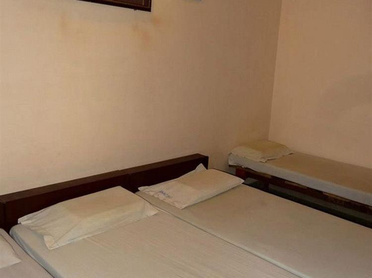 Hostel Friends Paying Guest House 14