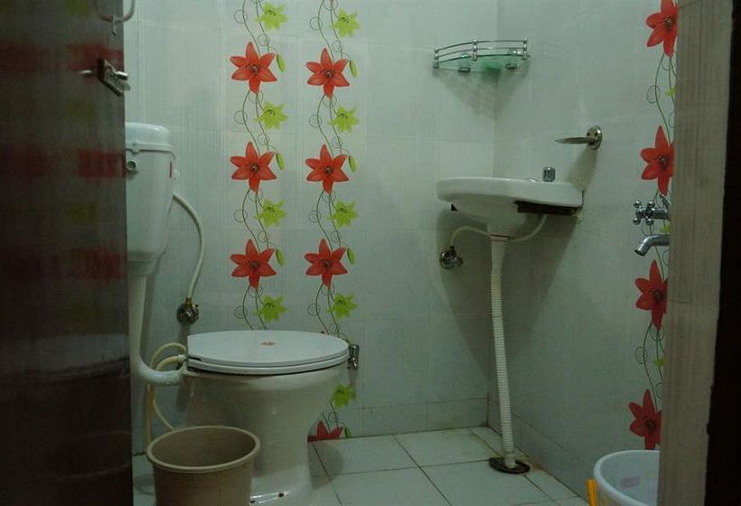 Hostel Friends Paying Guest House 5