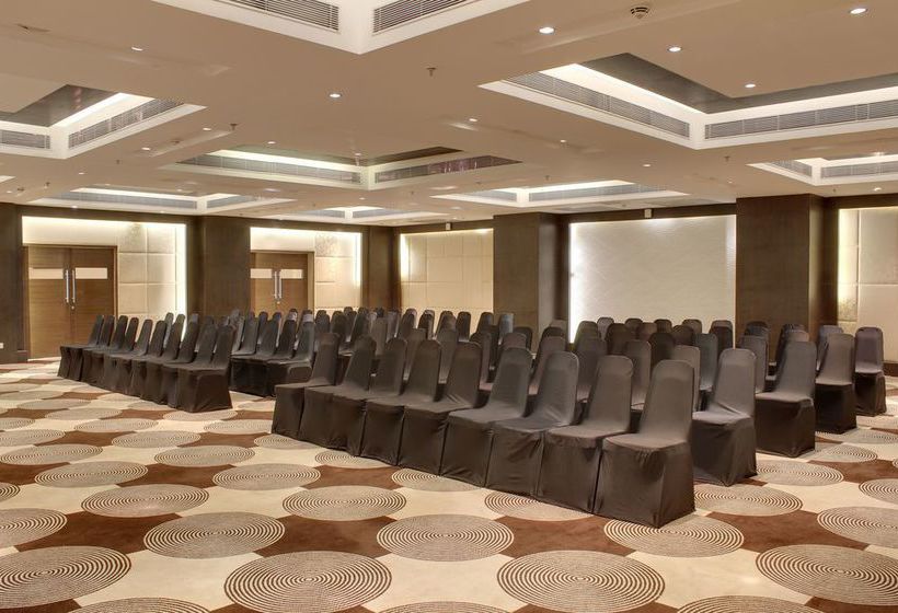 Hotel Aloft Ahmedabad 12