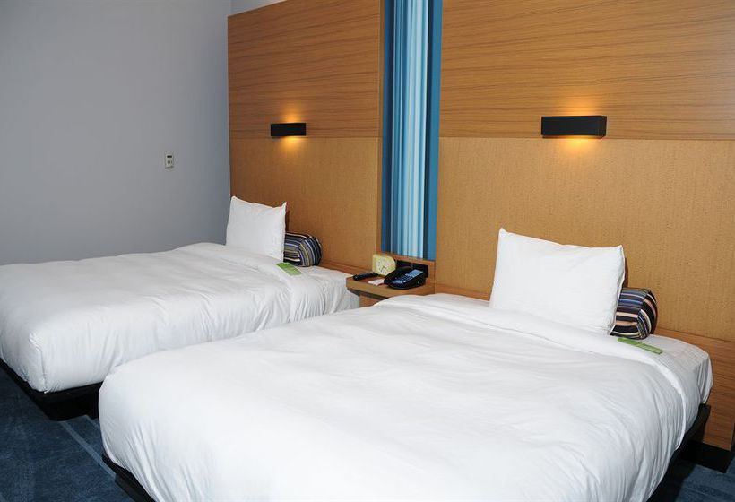 Hotel Aloft Ahmedabad 3