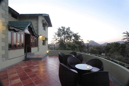 Bed and Breakfast The Colonial Manek Manor 14