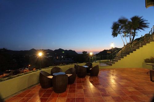 Bed and Breakfast The Colonial Manek Manor 18