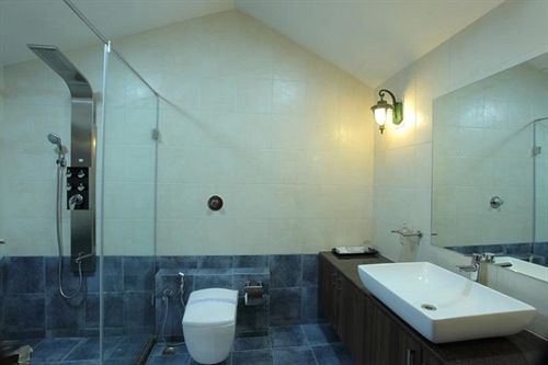 Bed and Breakfast The Colonial Manek Manor 19