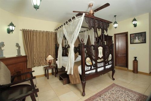 Bed and Breakfast The Colonial Manek Manor 20