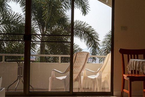 Hotel Toy Residence 8