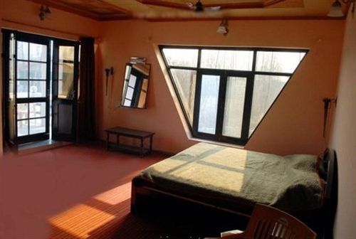 Pensione Shalimar Enclave 1