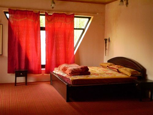 Pensione Shalimar Enclave 6