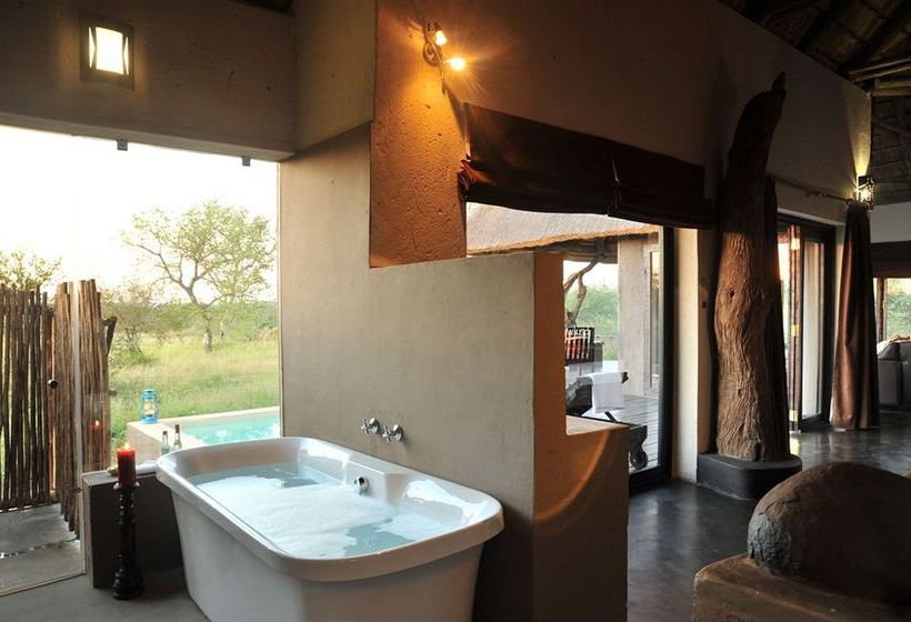 Hotel Ezulwini Game Lodge 1