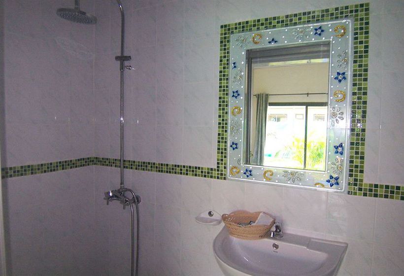 Hotel Airport Overnight 4