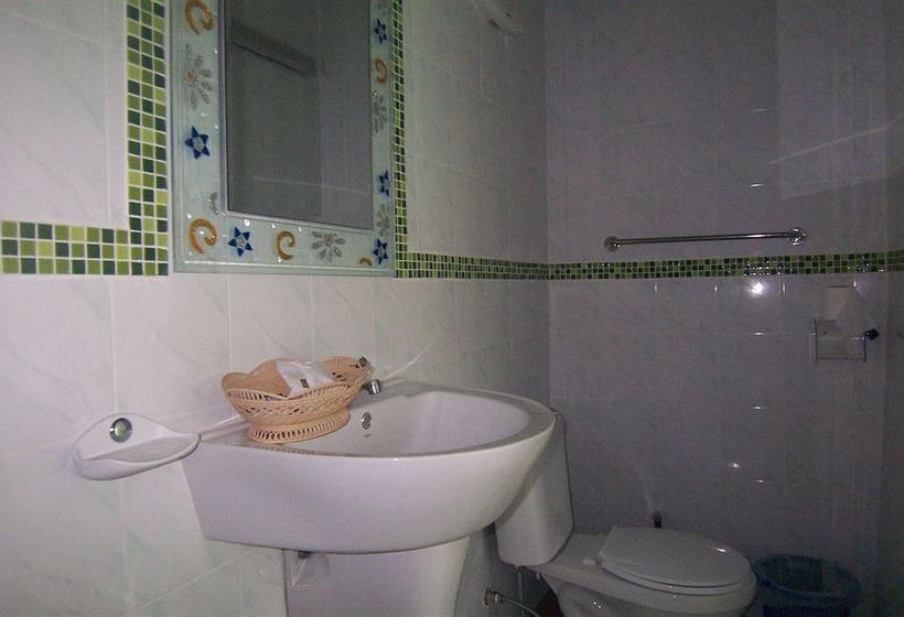 Hotel Airport Overnight 5