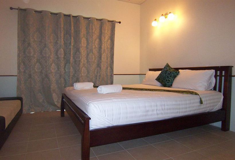 Hotel Airport Overnight 7