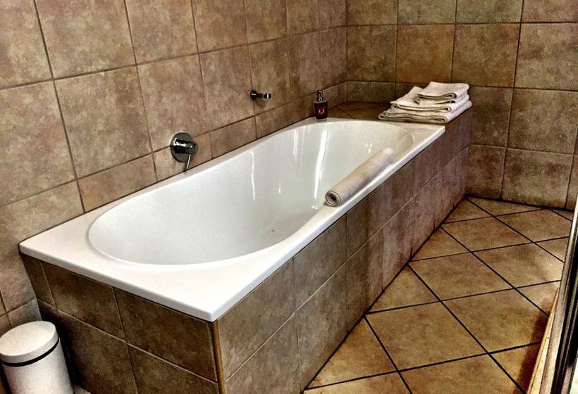 Pension Macgregors Guest House 1