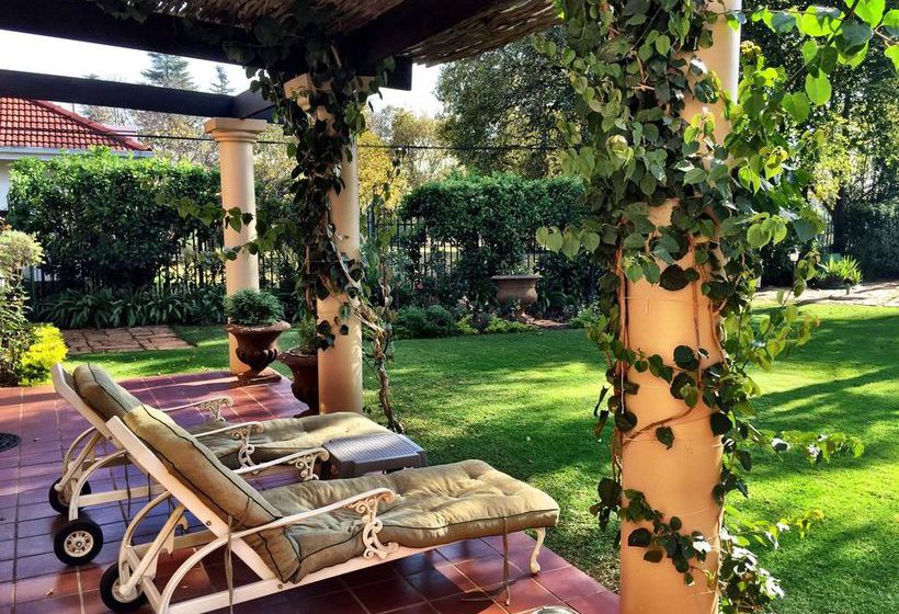 Pension Macgregors Guest House 13