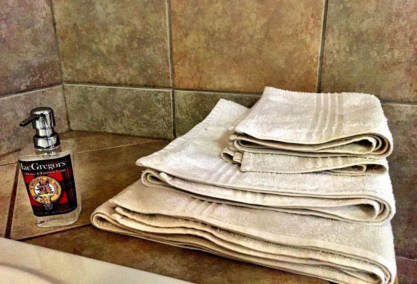 Pension Macgregors Guest House 16