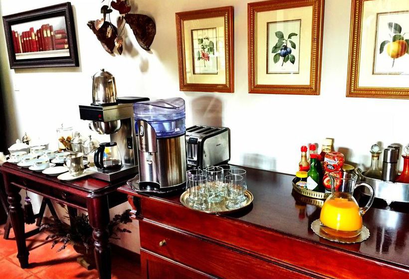 Pension Macgregors Guest House 2