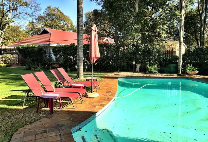 Pension Macgregors Guest House 9