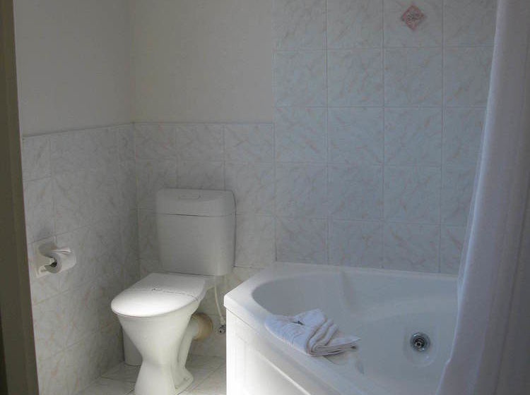 Anchorage Motor Lodge 12