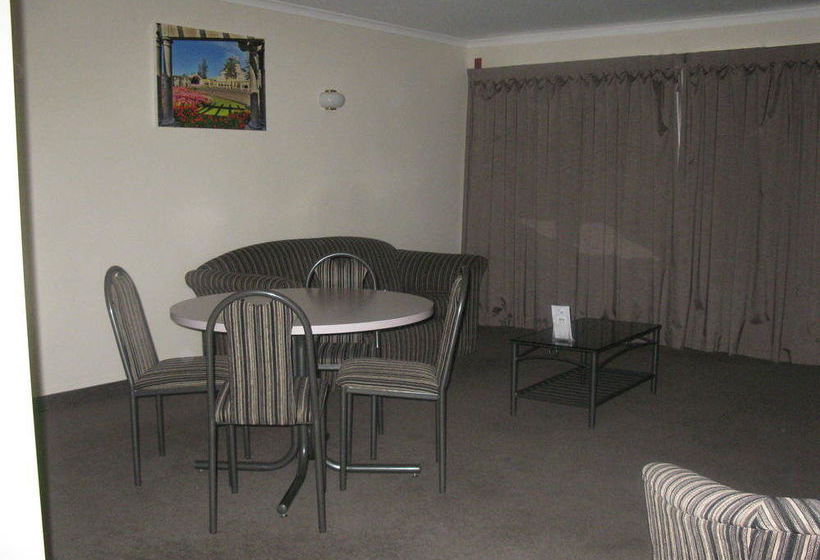 Anchorage Motor Lodge 6