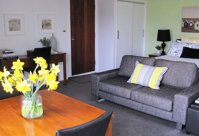 Pension Acorns Wellington 12