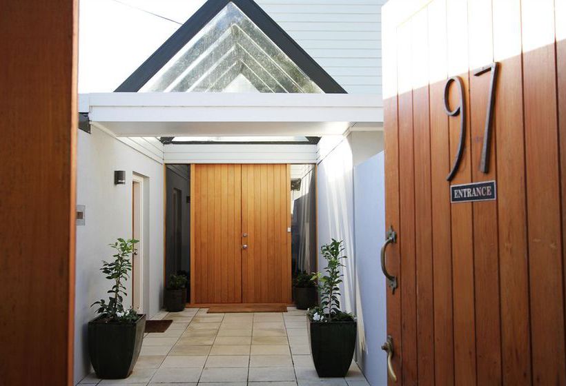 Pension Acorns Wellington 13