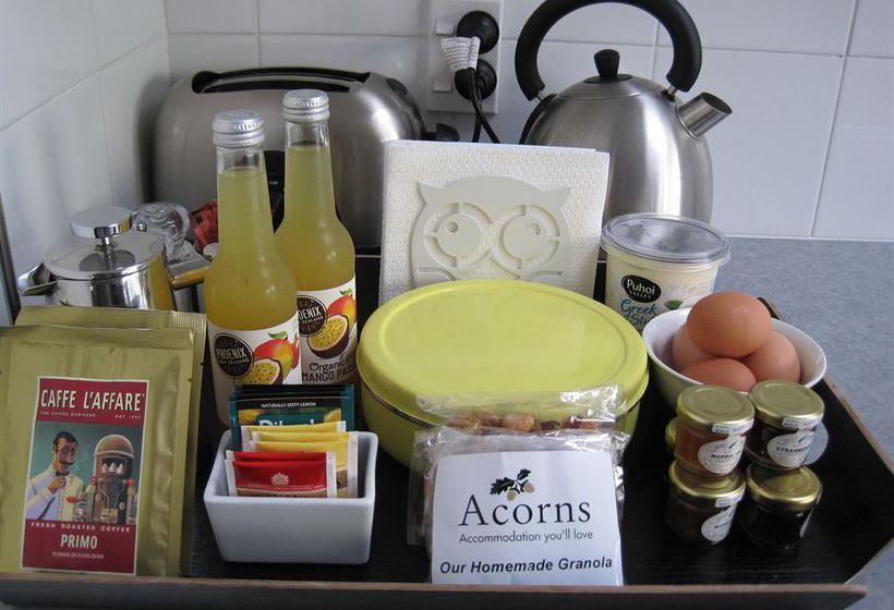 Pension Acorns Wellington 14