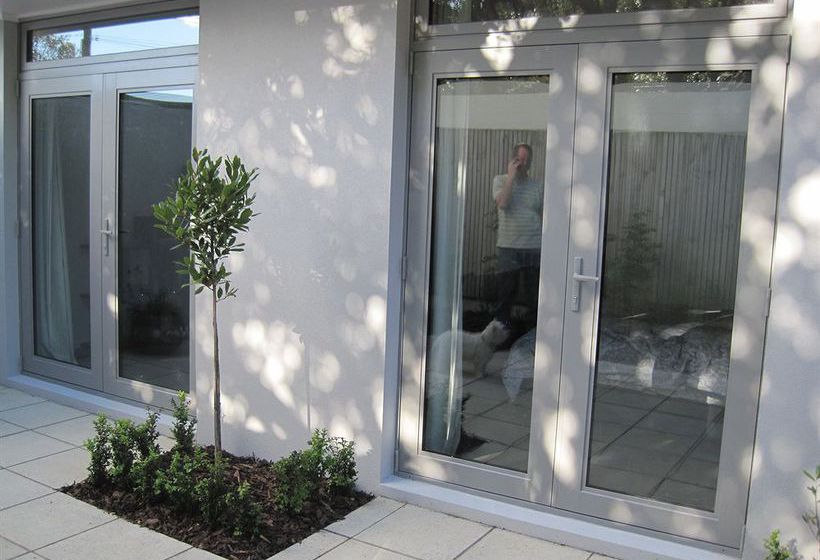 Pension Acorns Wellington 6