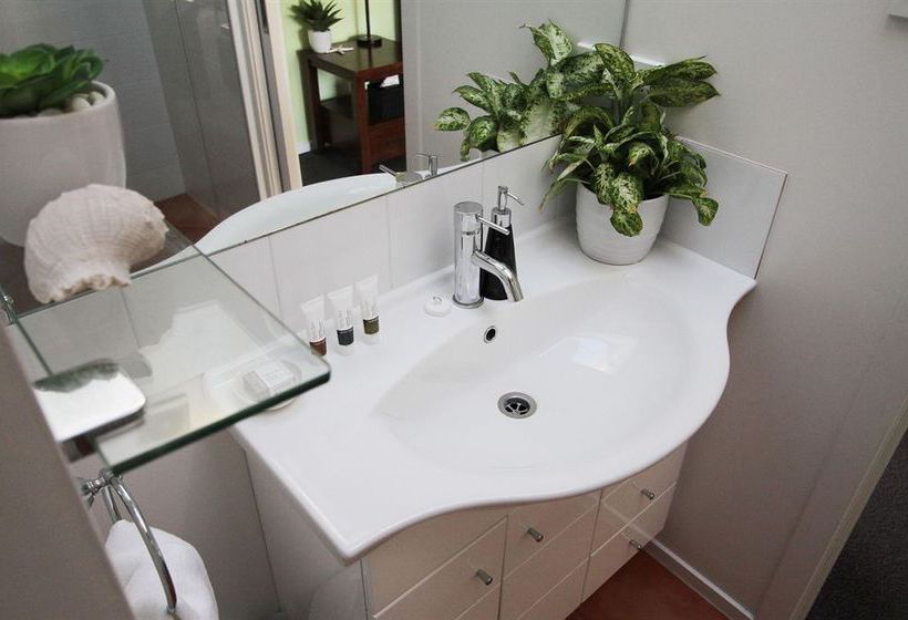 Pension Acorns Wellington 8