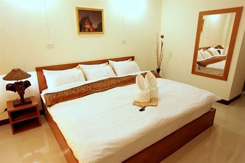 Hotel Rafael Mansion Bangkok Airport 8