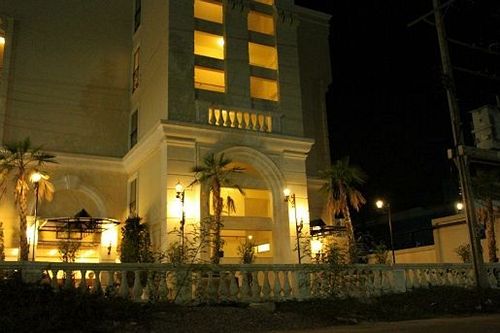 Hotel Rafael Mansion Bangkok Airport 9