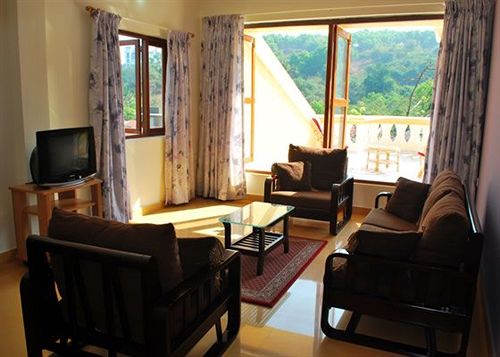 Pensión Bougainvillea Guest House 9