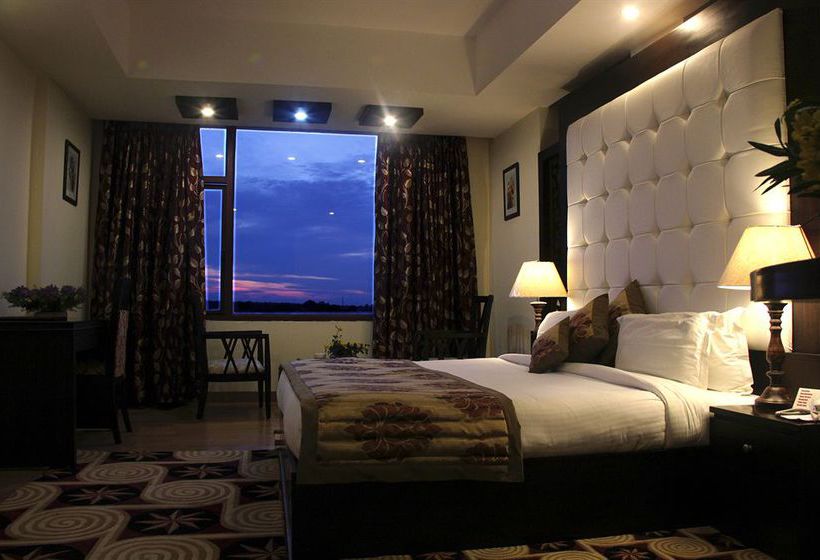 Hôtel Softel Plaza 13